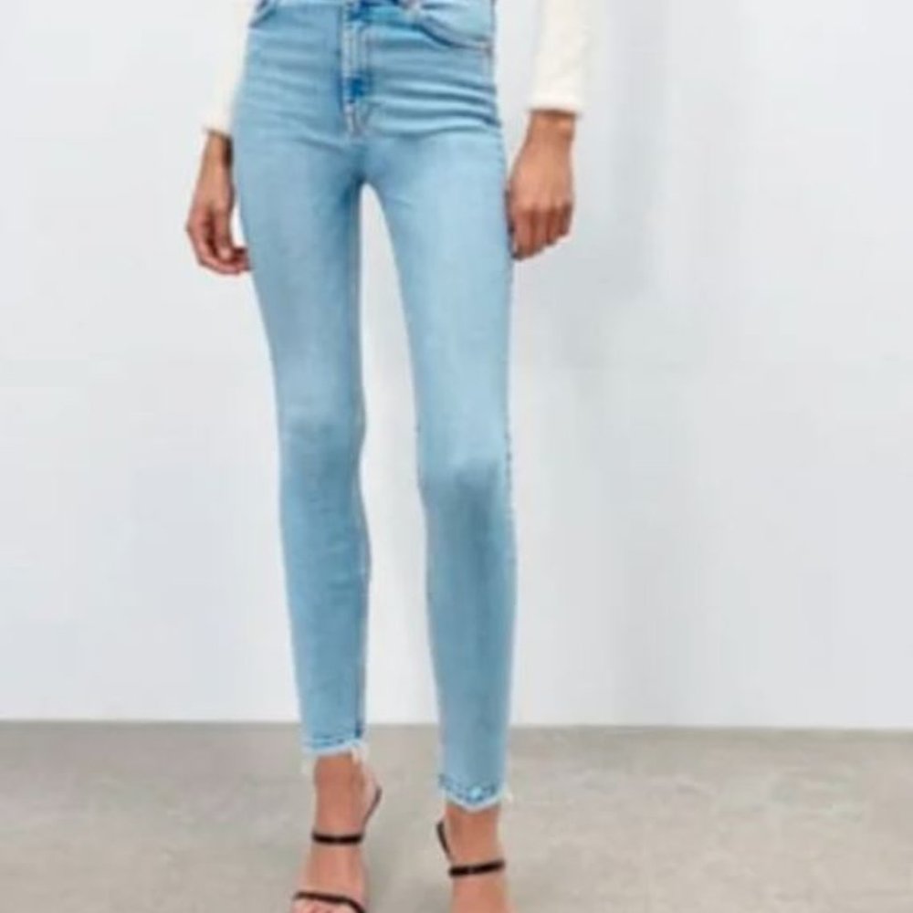 ZARA Super Stretch Skinny Raw Ankle Jeans 4